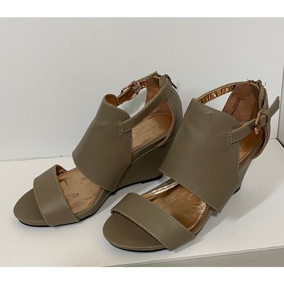 Lane Bryant Strap Wedge 3" Wedge Heel Sandals Sz 8W NEW - Picture 2 of 10